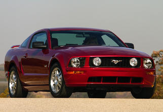 2005 Mustang V